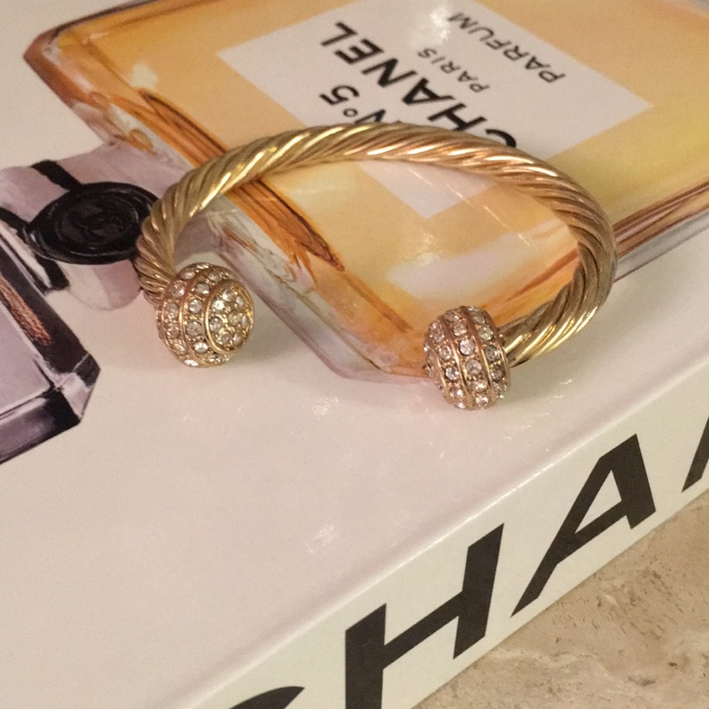 Gold twisted bangle with rhinestones